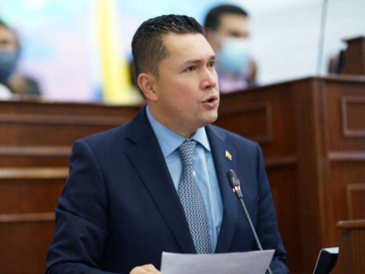 Nueva imputación por corrupción contra el excongresista Edwin Ballesteros