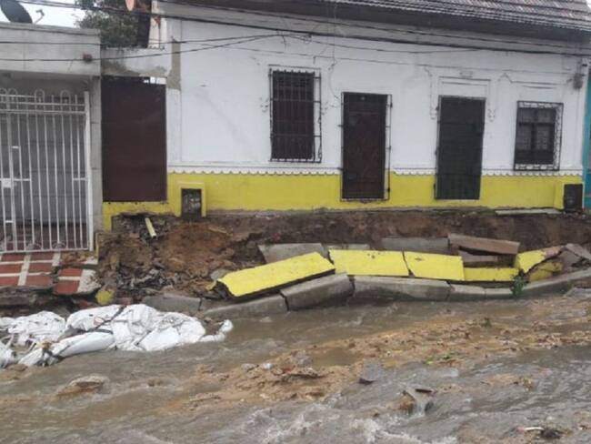 Advierten que hay 50 casas en riesgo por arroyo de Barranquilla