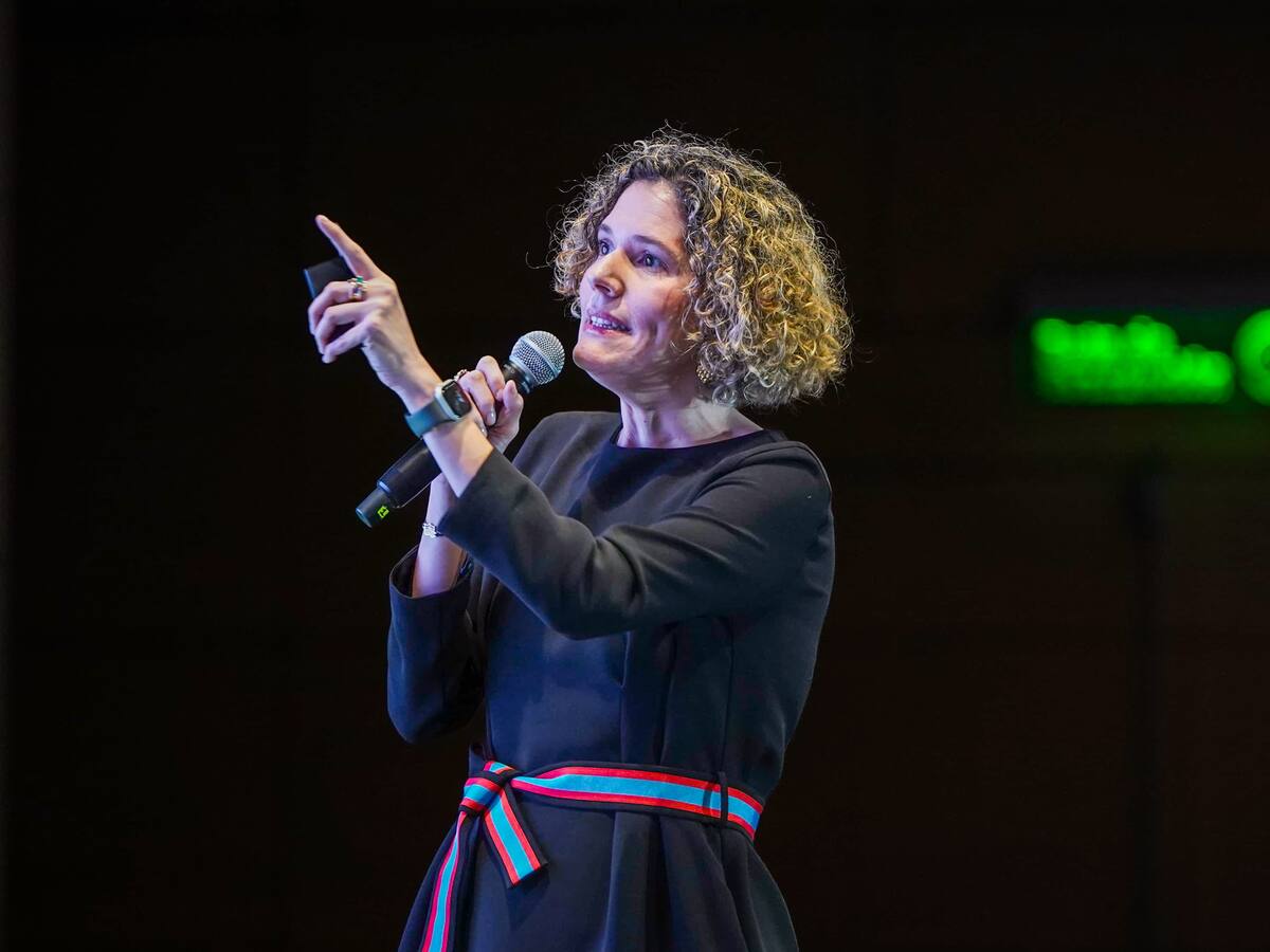 Hay que generar acciones concretas en pro de la educación: Andrea Escobar