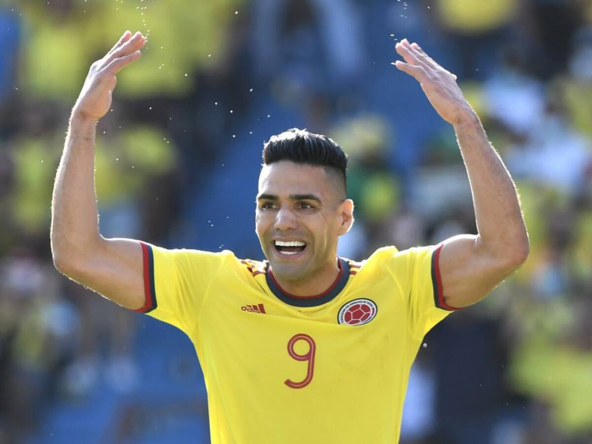 Falcao pide oración por Freddy Rincón "en un momento que lucha por su vida"