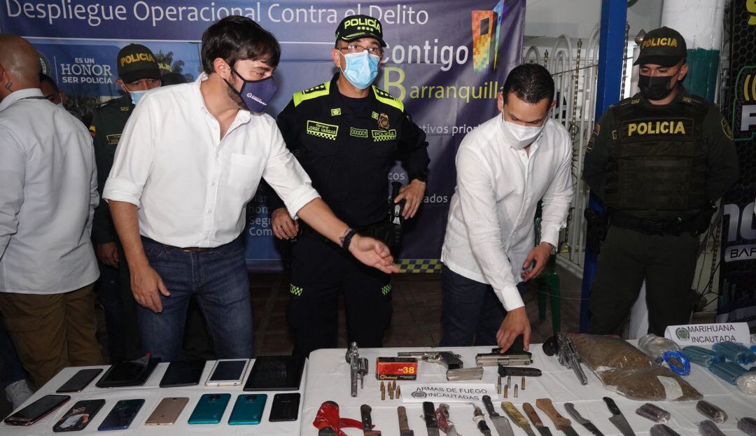 alcalde de Barranquilla, Jaime Pumarejo; director de la Policía Nacional, Jorge Luis Vargas y el ministro del Interior, Daniel Palacios