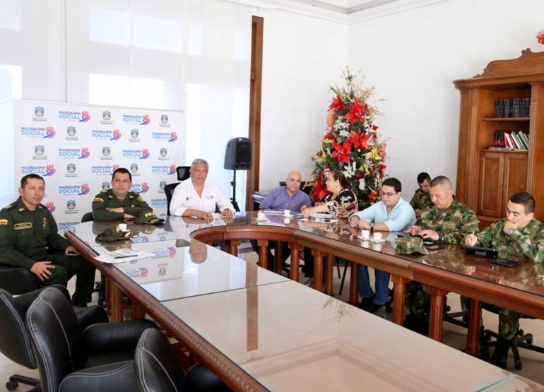 Autoridades realizaron un Consejo de Seguridad para revisar la situación de orden público en Pivijay. /FOTO GOBERNACIÓN