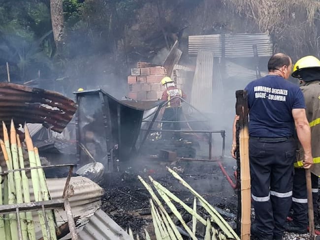 Incendio dejó sin casa a una familia en Ibagué