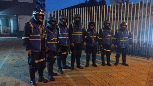 Vigilantes motorizados en Tenjo sin armas de fuego.