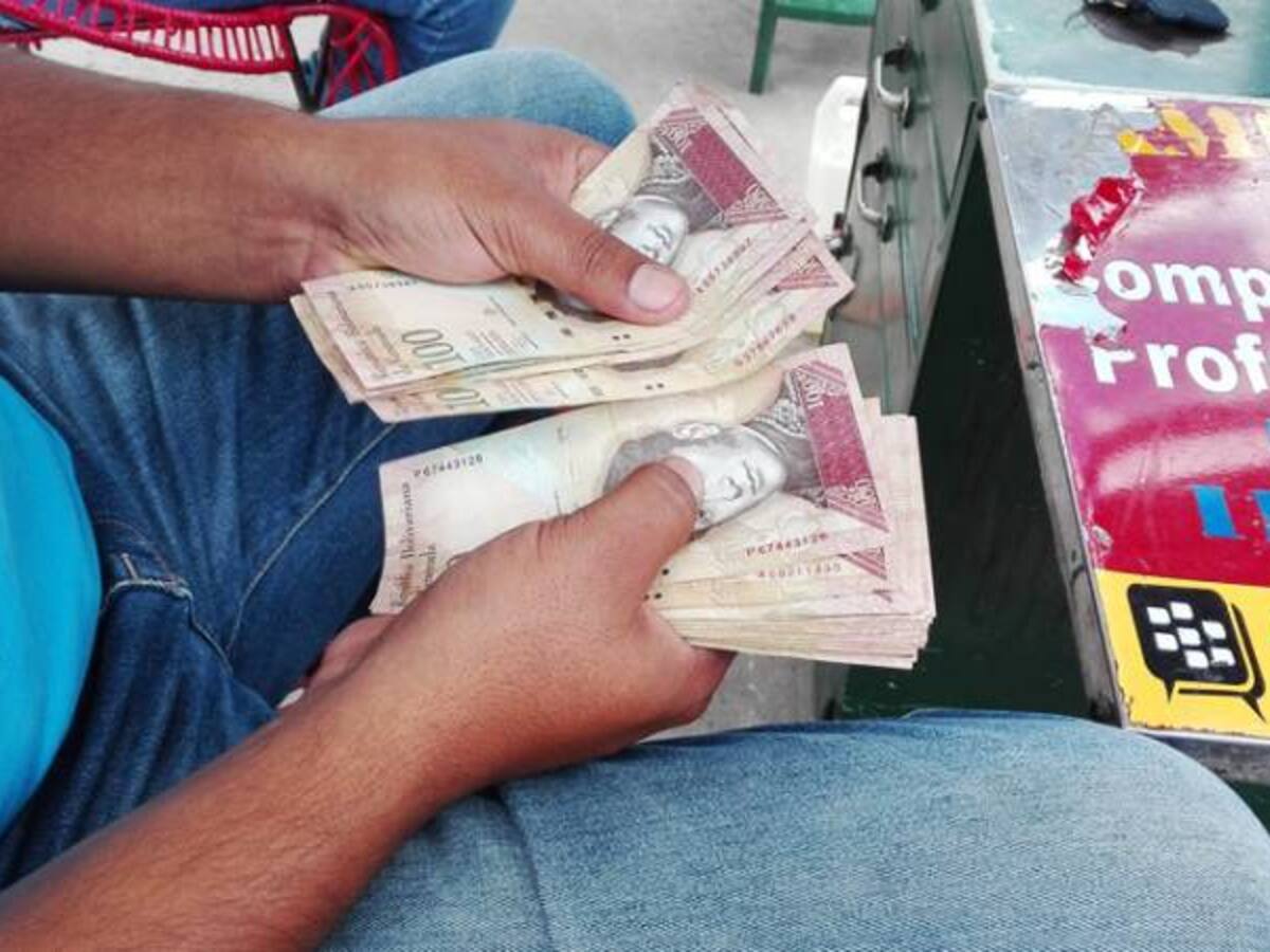 Rechazo en el sector cambiario por medida de la Dian