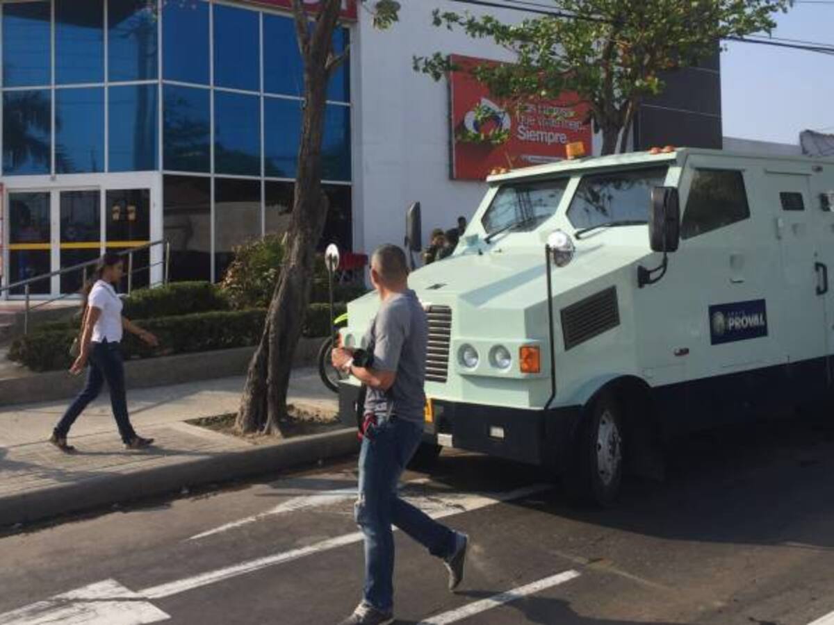 Asalto a carro de valores deja un guarda de seguridad muerto