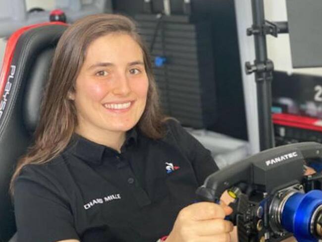 Tatiana Calderón completó sus primeras 24 horas virtuales de Le Mans