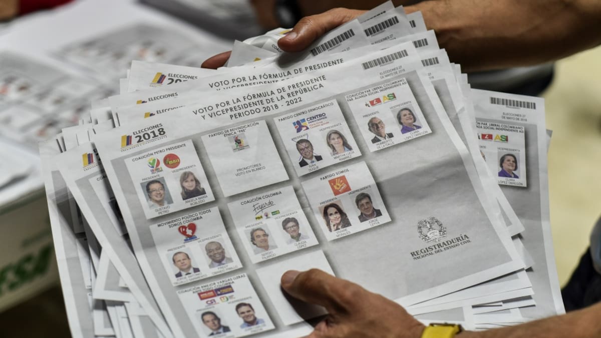 “Me atacó ese ‘Ñeñe virus’: ‘Uribe’ de La Luciérnaga