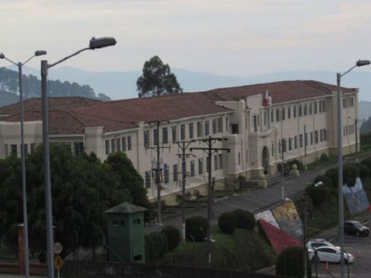 Batallón Ayacucho se disculpa por lenguaje inapropiado en entrenamientos