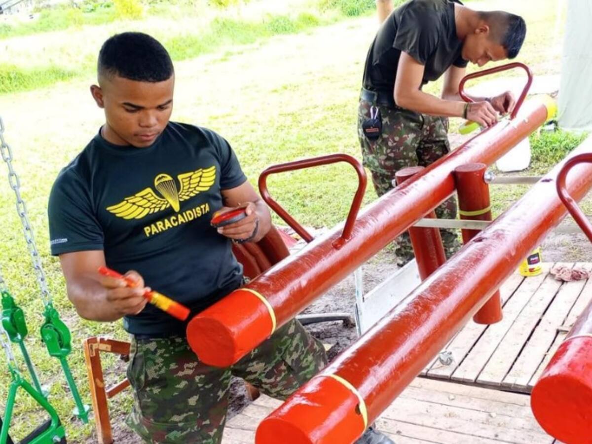 Ejército entregó parque infantil en el Cañón del Micay en Cauca