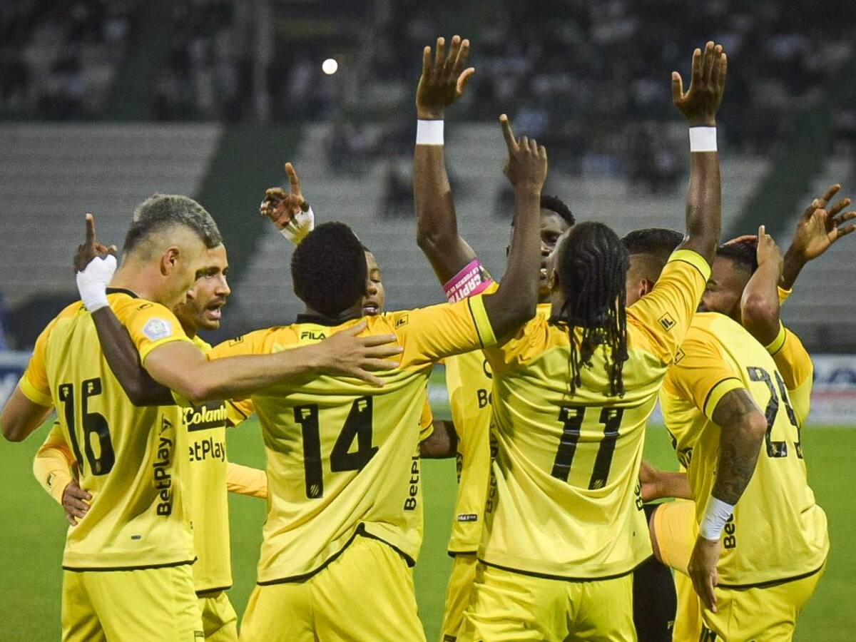 Santa Fe derrota al Once Caldas en Manizales y asegura su lugar en los cuadrangulares