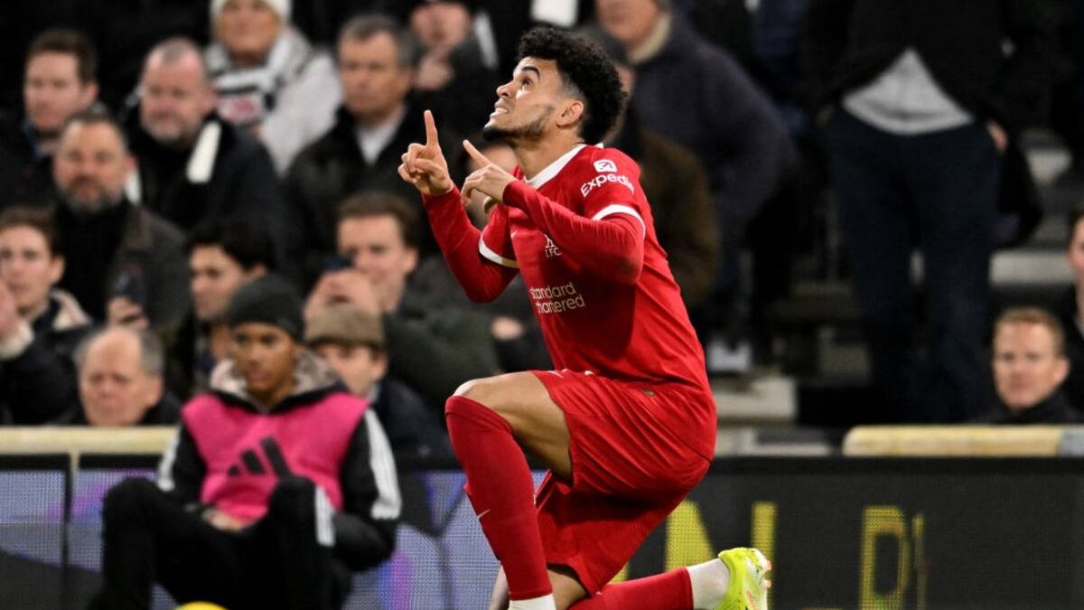 Video: Golazo de Luis Díaz para Liverpool en semifinales de la Carabao Cup