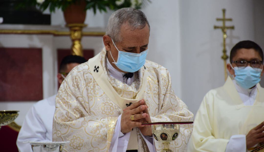 Monseñor Orlando Roa Barbosa, arzobispo de Ibagué
