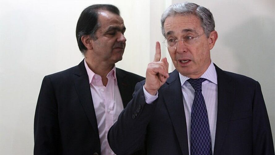 ¿Uribe le ofrece cargo a Zuluaga en el Centro Democrático?. Foto: Colprensa