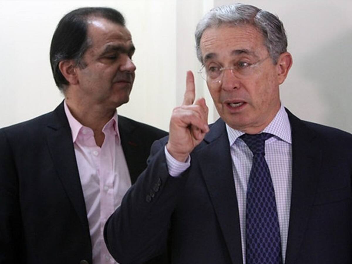 ¿Uribe le ofrece cargo a Zuluaga en el Centro Democrático?