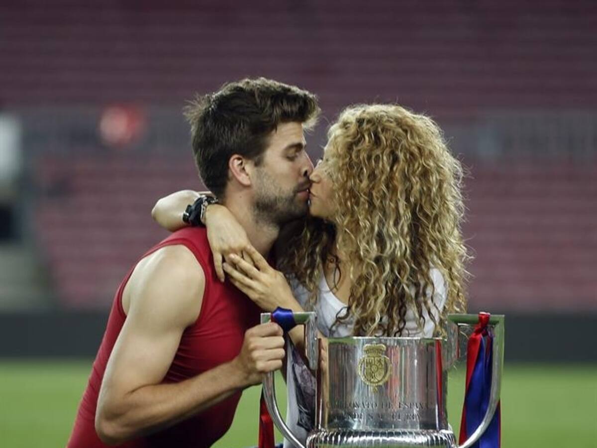 Shakira también alzó la copa en España