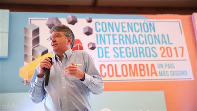 Colombia pretende adquirir póliza de seguro para terremotos. Foto: Prensa Ministerio de Hacienda.