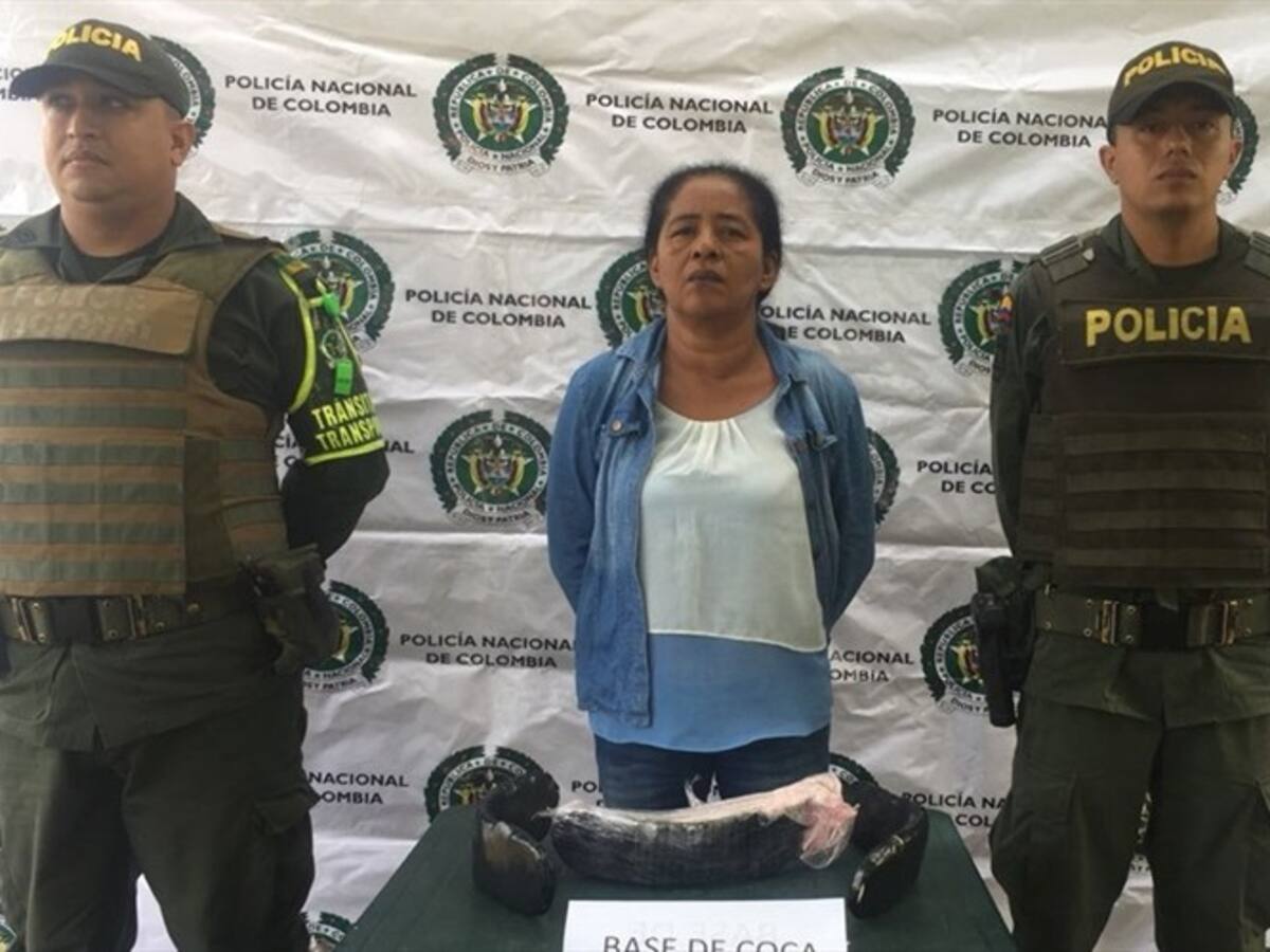 Córdoba: capturan a mujer que se hacía pasar por embarazada para transportar cocaína