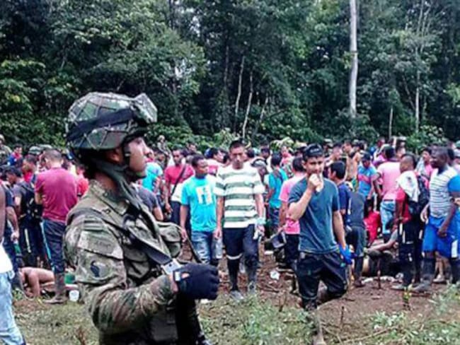 Suspenden cuatro policías que habrían disparado contra campesinos en Tumaco