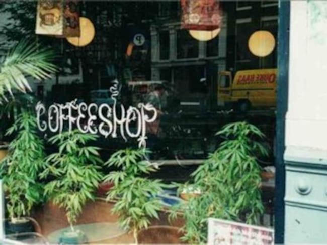 Los 'coffee shops' holandeses se rebelan y venden marihuana a turistas