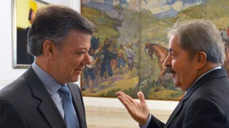 Santos pone como ejemplo a expresidente Lula en política social