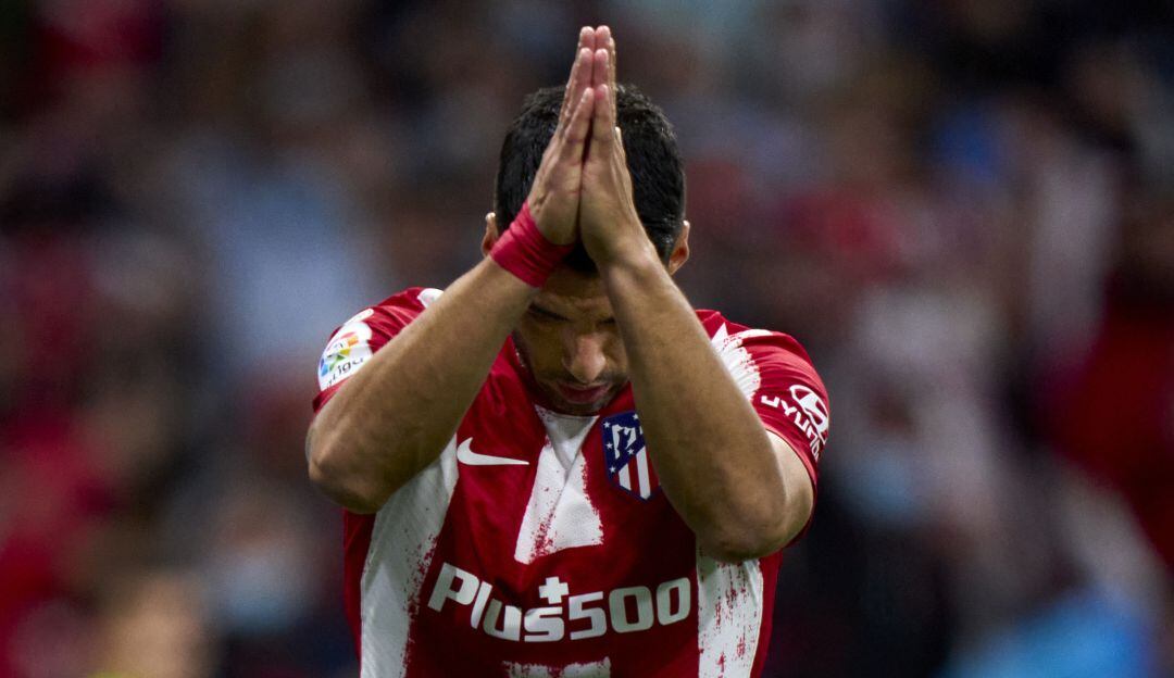 Luis Suárez ofrece disculpas tras su anotación al Barcelona.