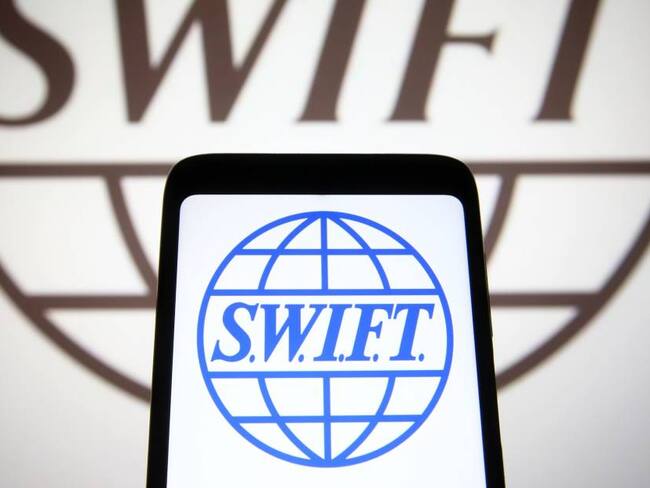 Logo del sistema de pagos internacional SWIFT. Foto: Getty