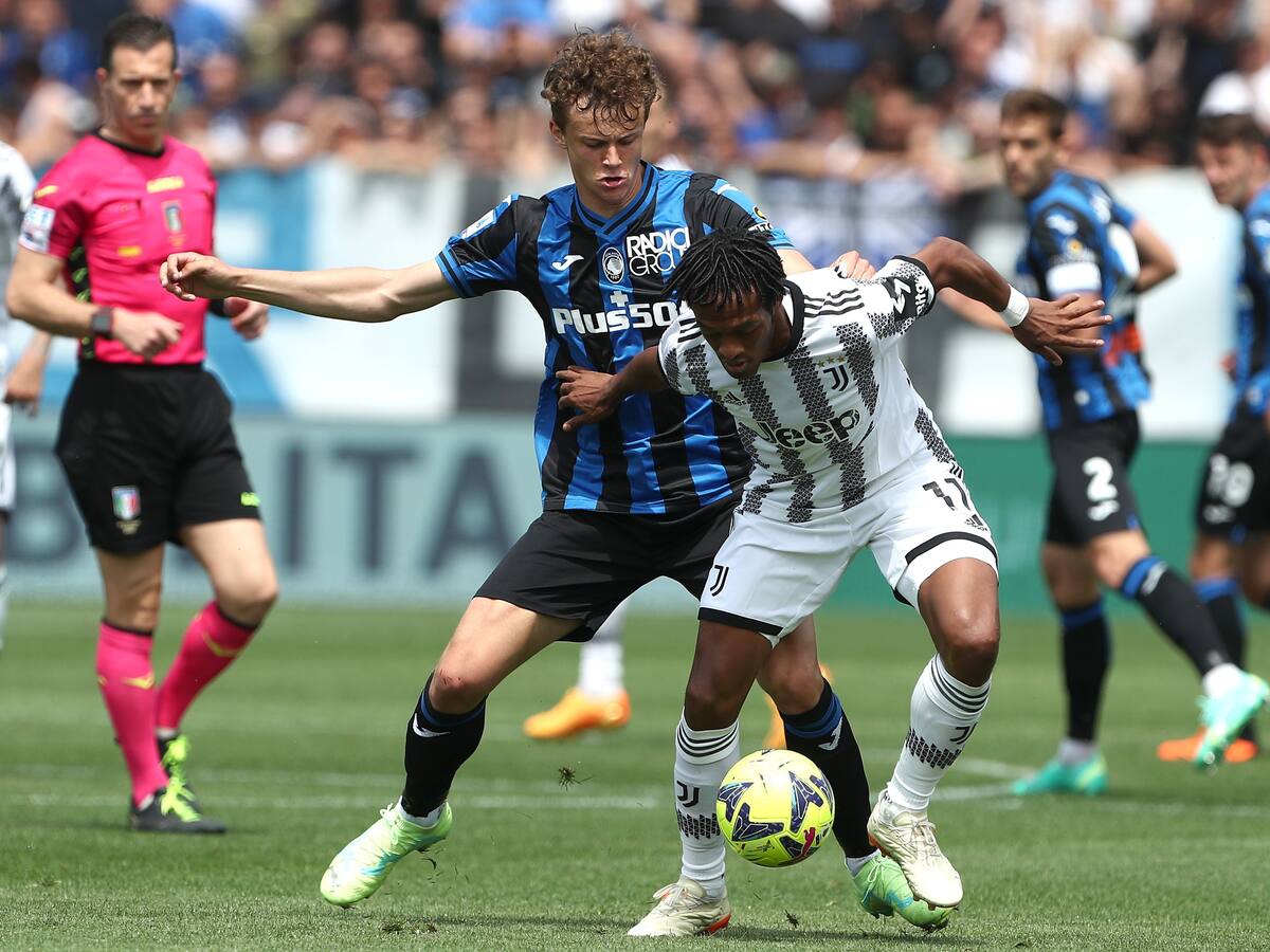 Cuadrado se queda con el duelo de colombianos y la Juventus se acerca a la Champions