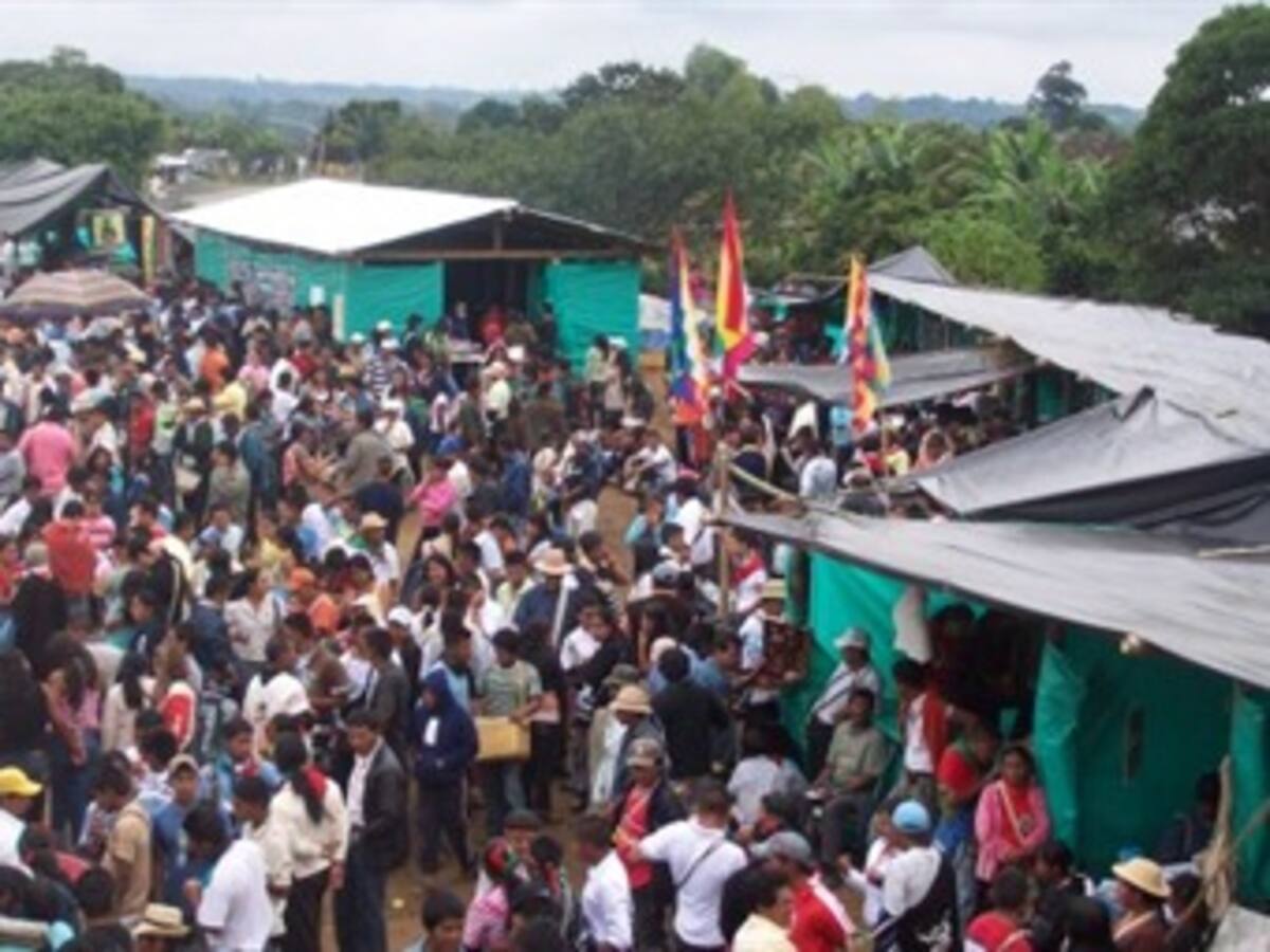 Indígenas y campesinos bloquean tres puntos en el sur de Nariño