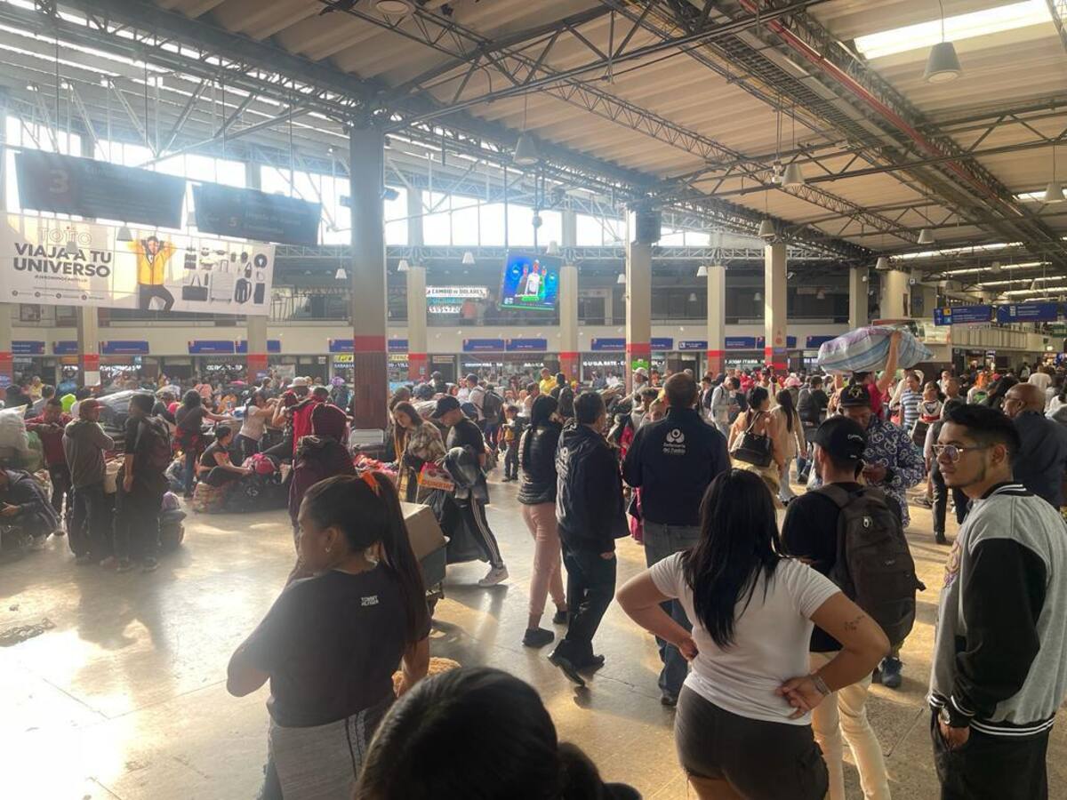 Defensoría pide a aerolíneas y empresas de transporte respetar derechos de pasajeros