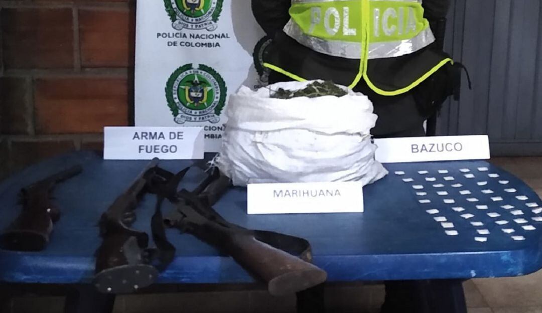 Armas de fuego y estupefaciente incautado