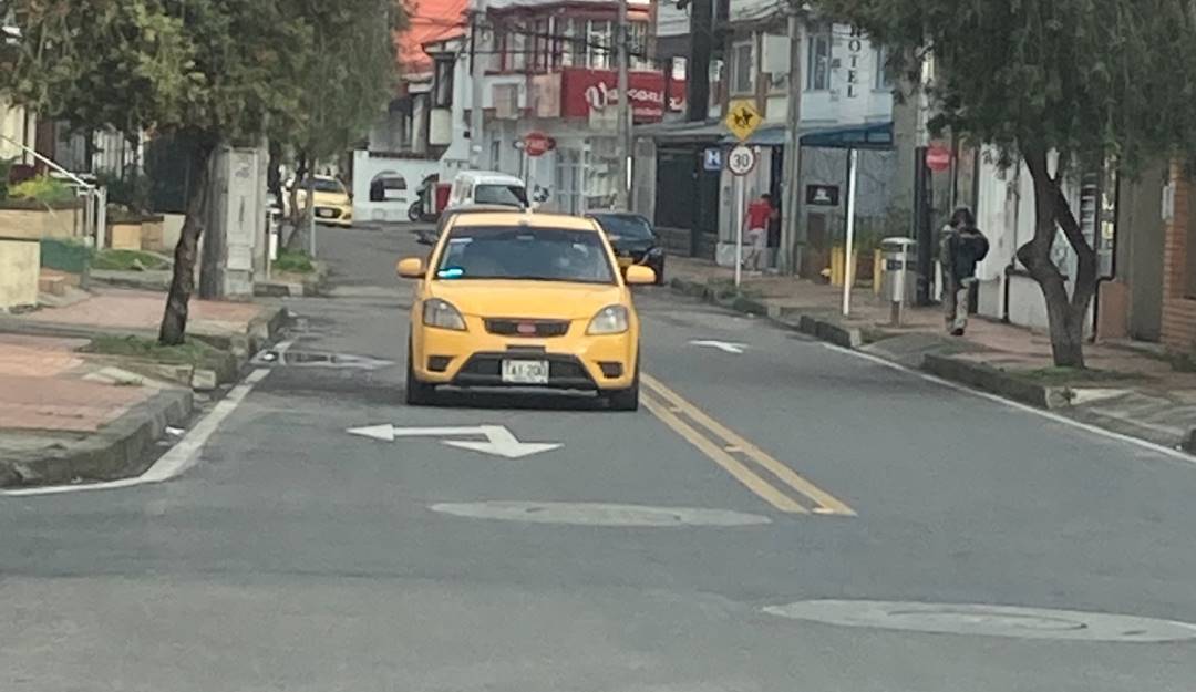 Caracol Radio - Taxista en Bogotá