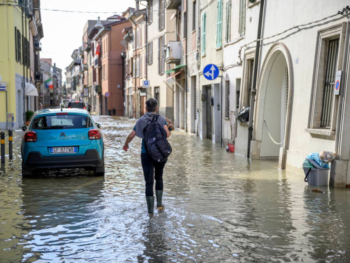 Italia: 10.000 desplazados por inundaciones vuelven a sus casas