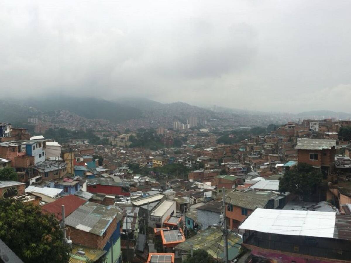 Dos hombres fueron asesinados, amarrados y abandonados en la comuna 13