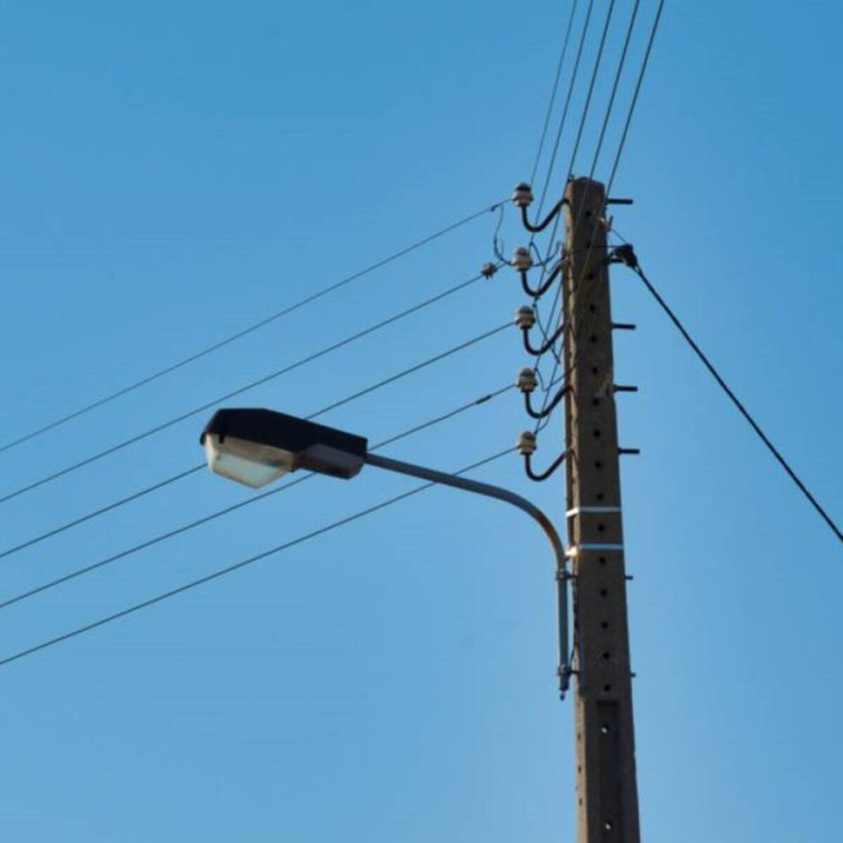 Congresistas quindianos solicitaron reversar aumento de tarifas de energía