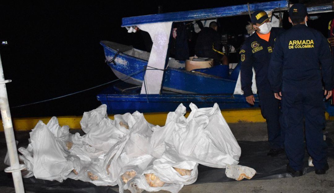 La motonave no contaba con los permisos para pescar caracol pala.