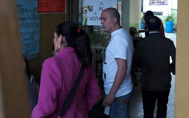 Las urnas en Villamaría estuvieron solitarias durante toda la jornada de revocatoria. 