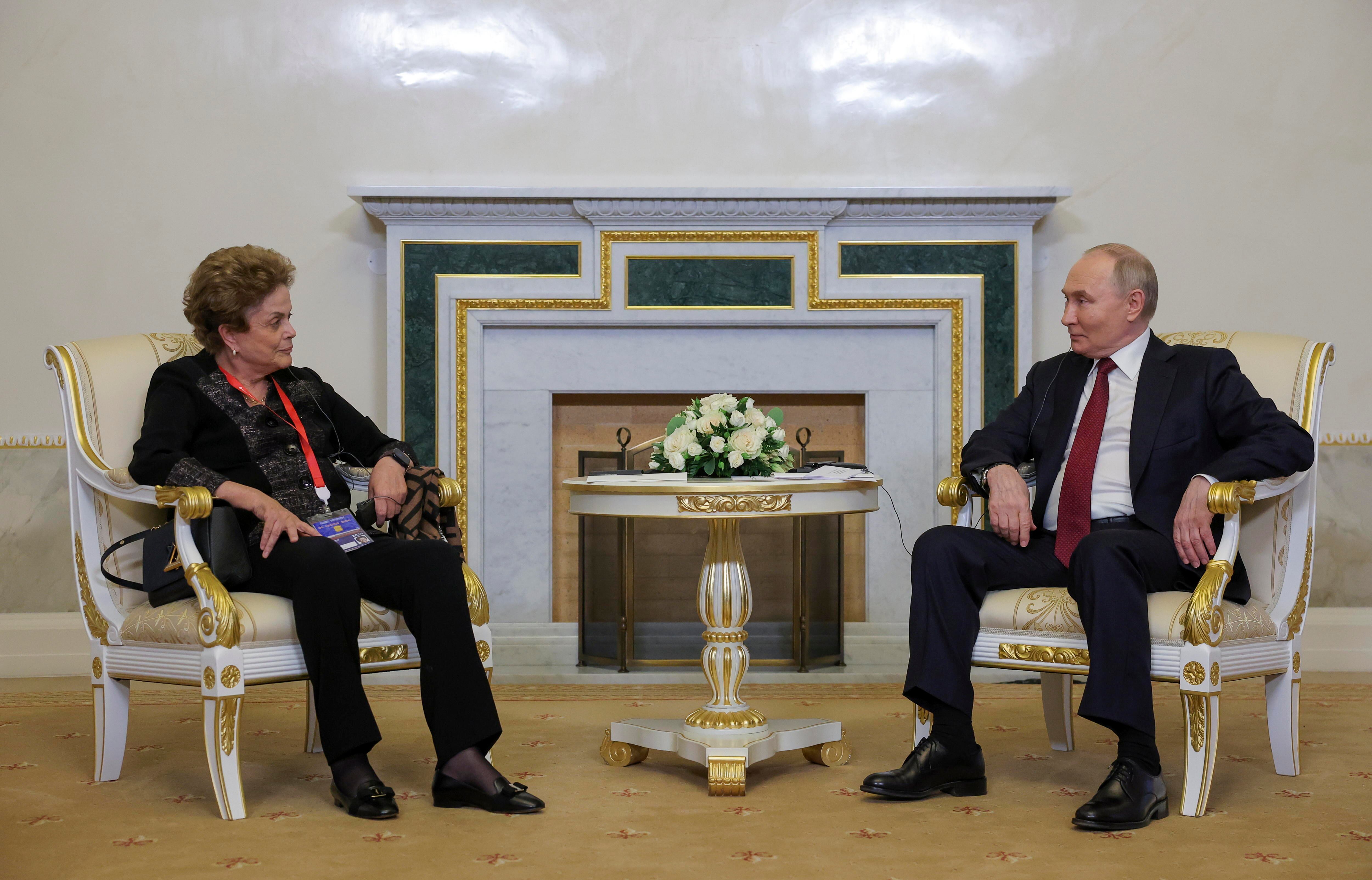 Russian President Vladimir Putin (R) and President of the New Development Bank (NDB) Dilma Rousseff  EFE/EPA/ANTON VAGANOV / POOL