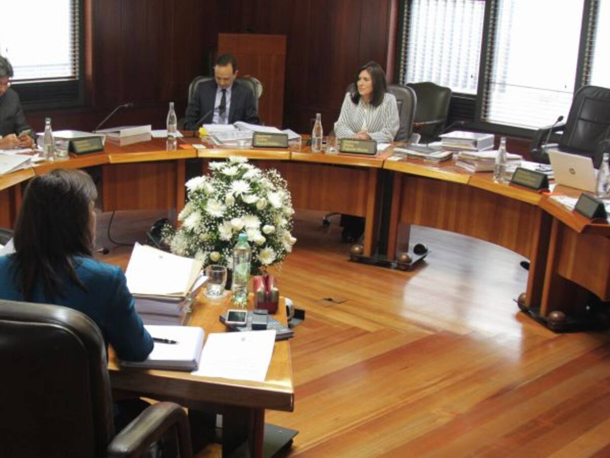 Para que haya inhabilidad la sanción debe estar en firme: Corte