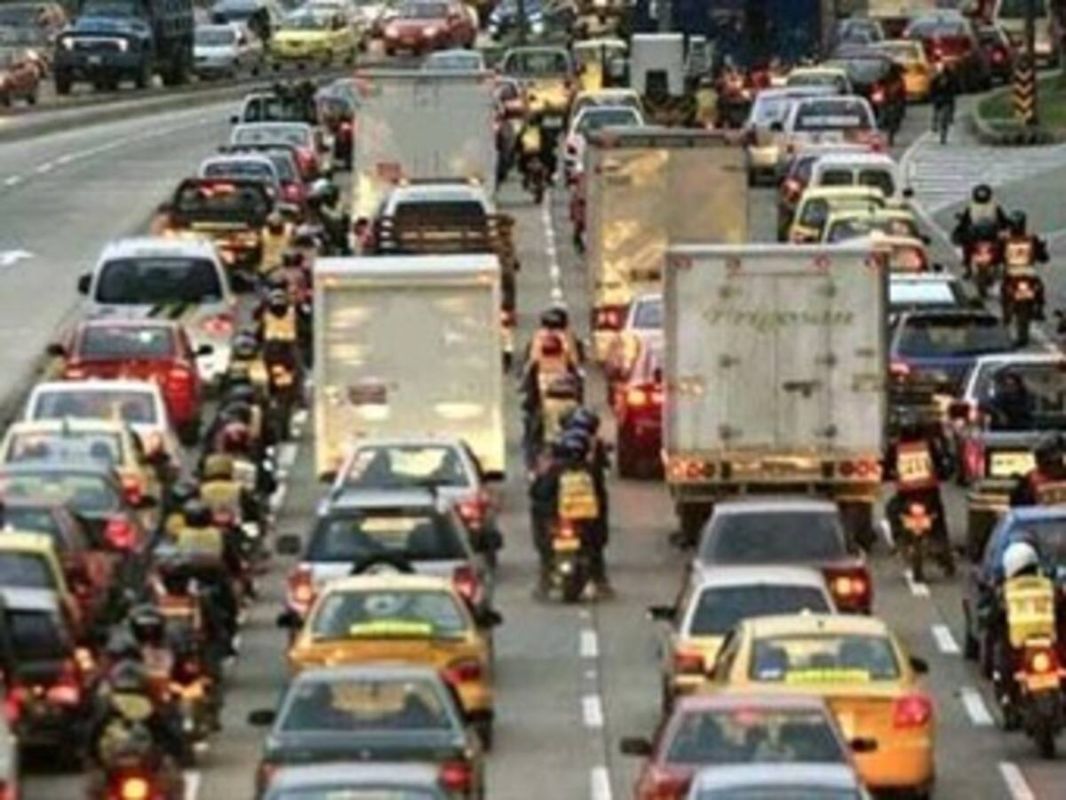 Comerciantes inconformes con restricción a vehículos de carga en Bogotá