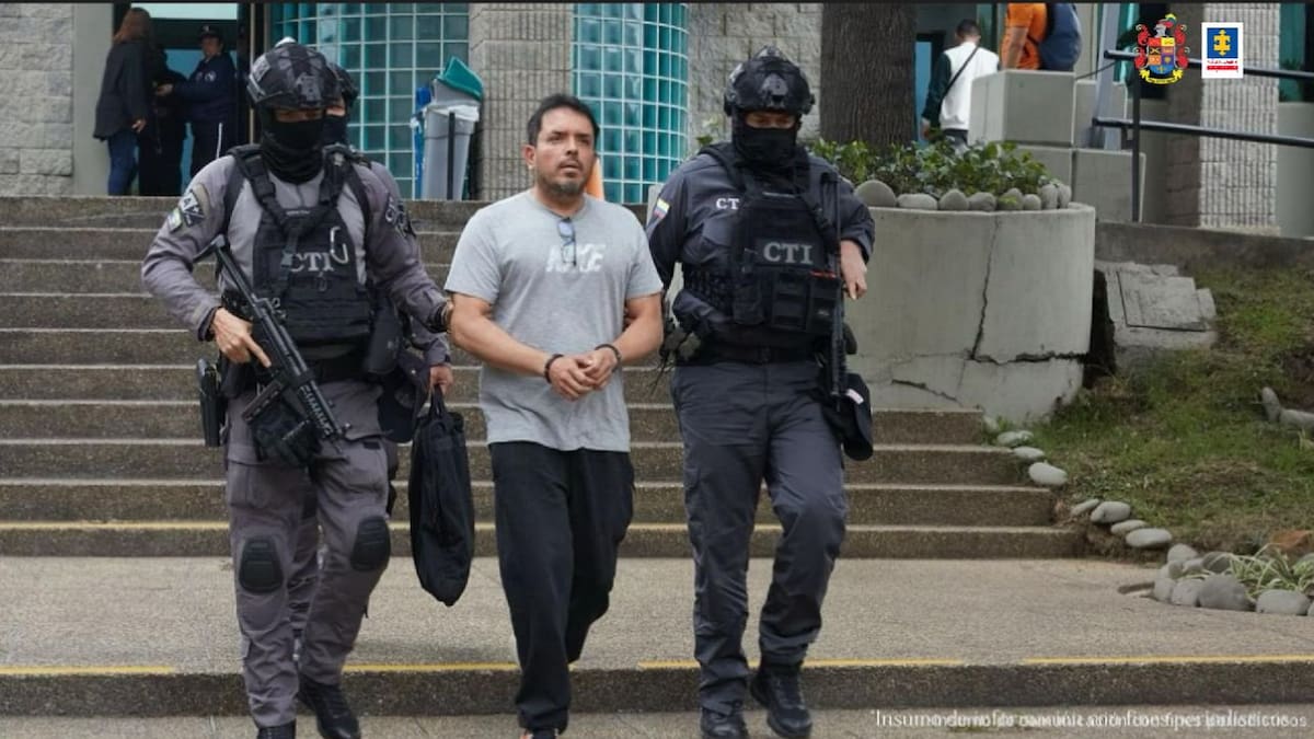 Capturan a exfiscal de la JEP que intentó influir contra la extradición de Santrich