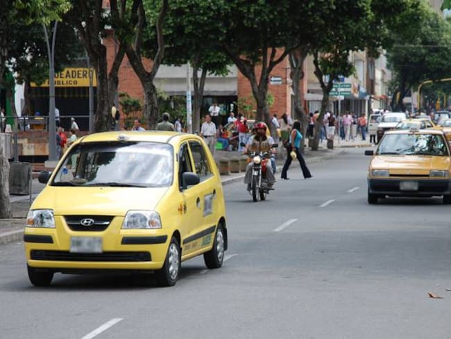 Empiezan a definirse tarifas de taxis para 2016