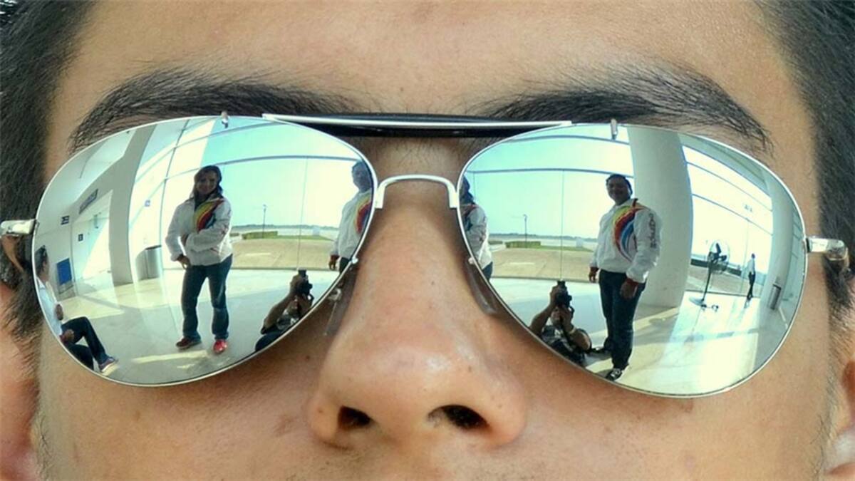 Esta semana les pedimos a los lectores de BBC Mundo que nos enviaran sus imágenes de parejas. Aquí les presentamos una selección. Comenzamos con Alejandro Díaz, desde Bogotá, con esta foto titulada "Mi soledad y yo".