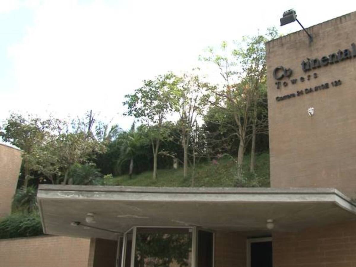 Alertan por movimientos en estructura de edificio Continental Towers de Medellín