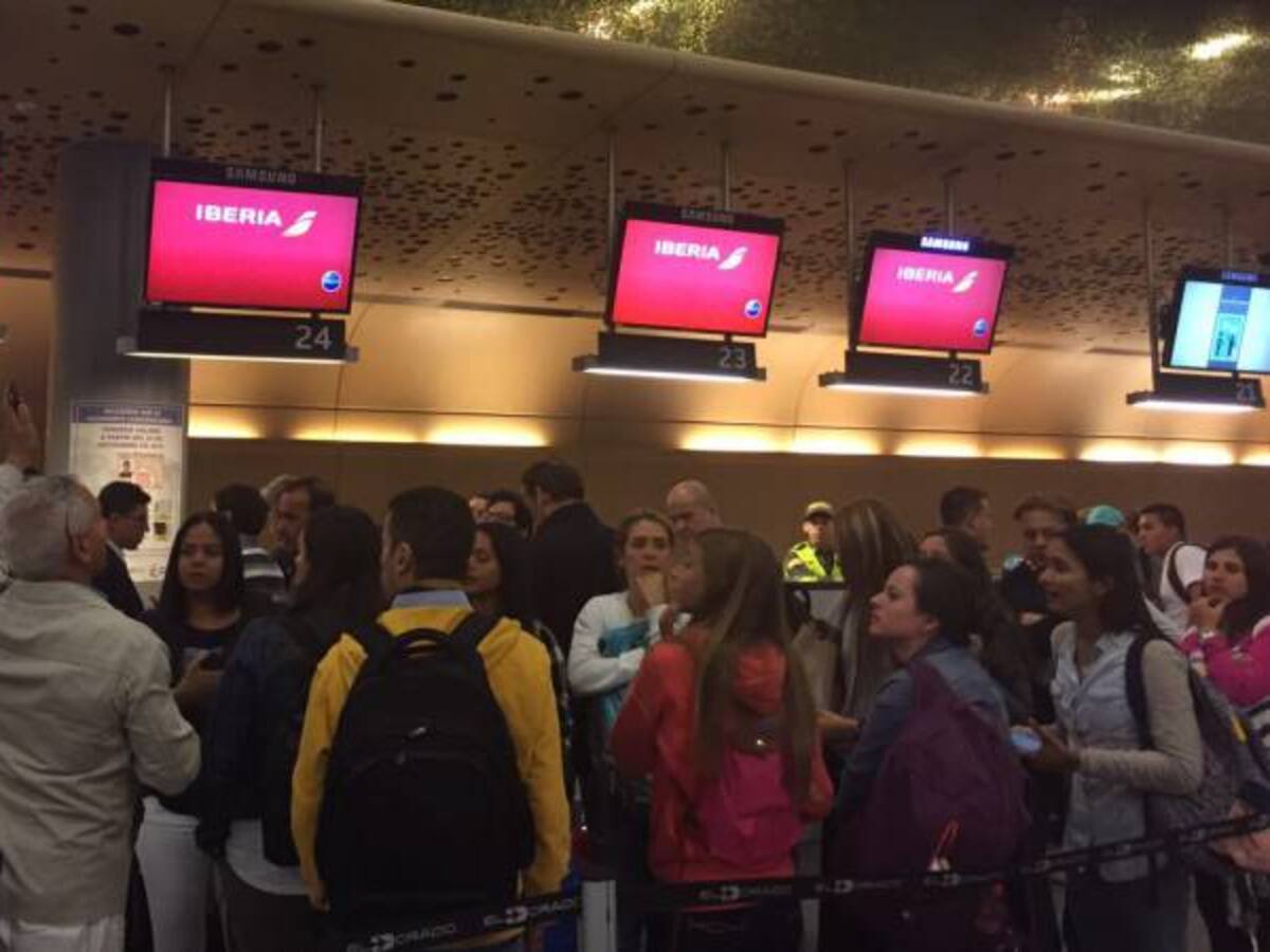 La aerolínea Iberia responde a los afectados del vuelo IB6586