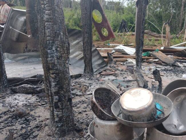 Gobernador indígena denuncia que ejercito destruyó su casa en Llanos del Yari