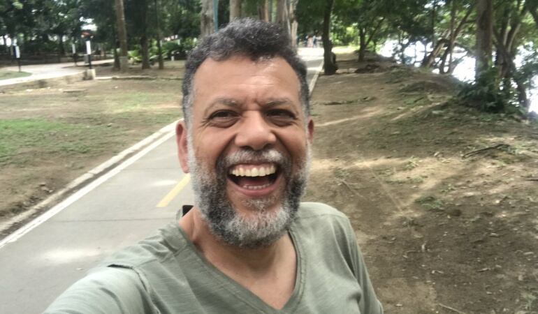 Con un conmovedor discurso el padre Linero se retira del sacerdocio