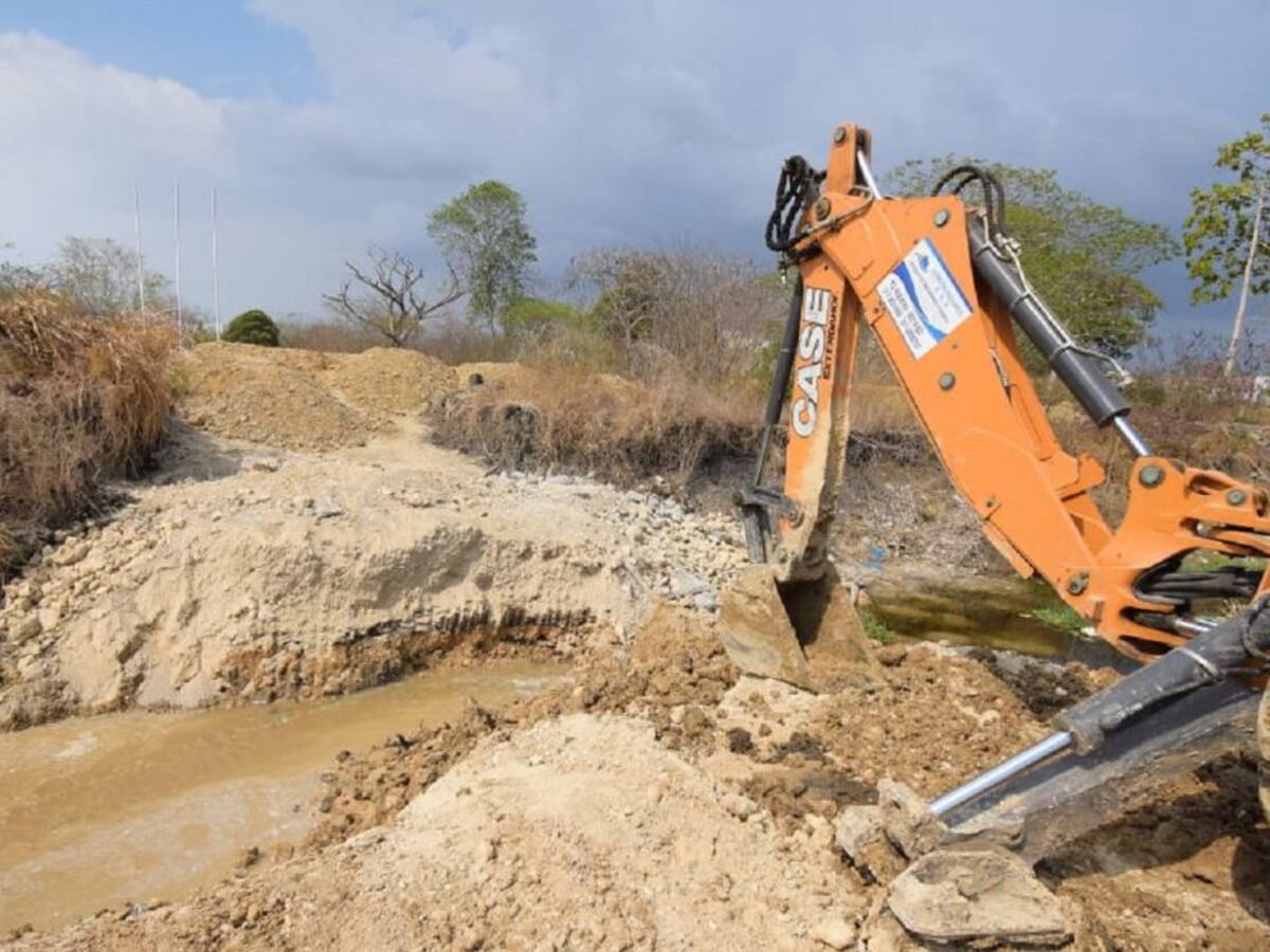Ordenan remover tubería que desviaba el arroyo Matute en Cartagena