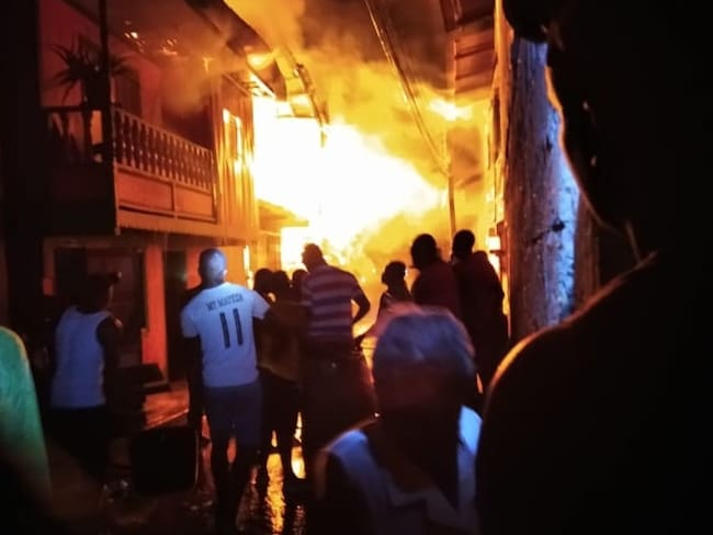 Incendio deja un docente fallecido y 10 viviendas destruidas en Timbiquí