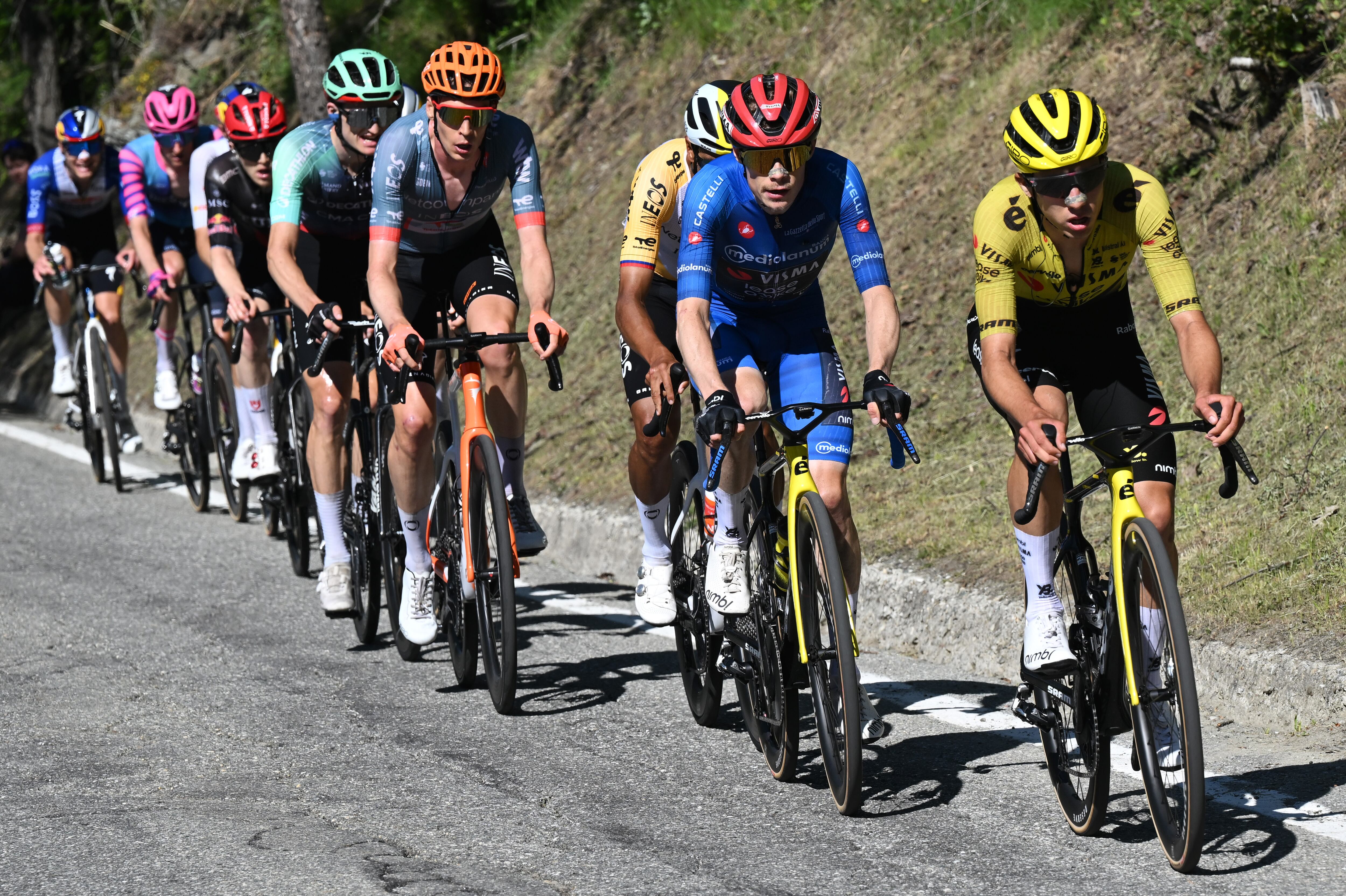 PILA - GRESSAN, ITALY - MAY 23: (L-R) Felix Gall of Austria and Team Decathlon CMA CGM, Thymen Arensman of Netherlands, Egan Bernal of Colombia and Netcompany INEOS Cycling Team, Jonas Vingegaard of Denmark - Blue Mountain Jersey and Davide Piganzoli of Italy and Team Visma | Lease a Bike compete in the breakaway during the 109th Giro d'Italia 2026, Stage 14 a 133km stage from Aosta to Pila - Gressan 1789m / #UCIWT / on May 23, 2026 in Pila - Gressan, Italy. (Photo by Tim de Waele/Getty Images)